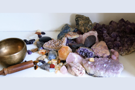 Are Fashionable People Embracing Crystals? The Pursuit of Beauty and Good Luck